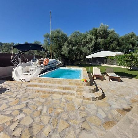 Villa Morris Nidhrion Exteriör bild