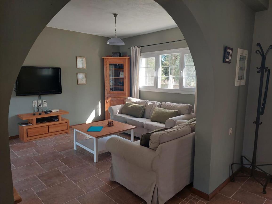 Villa Morris Nidhrion Exteriör bild