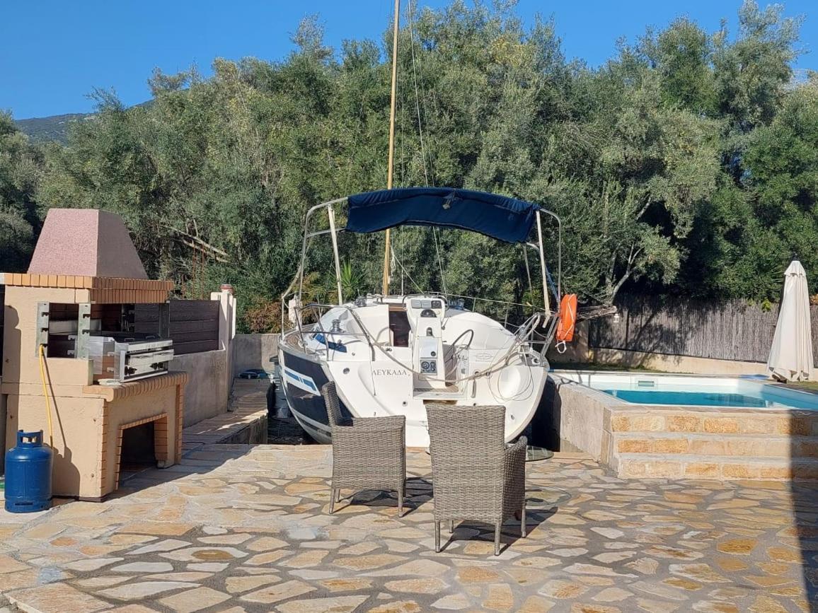 Villa Morris Nidhrion Exteriör bild