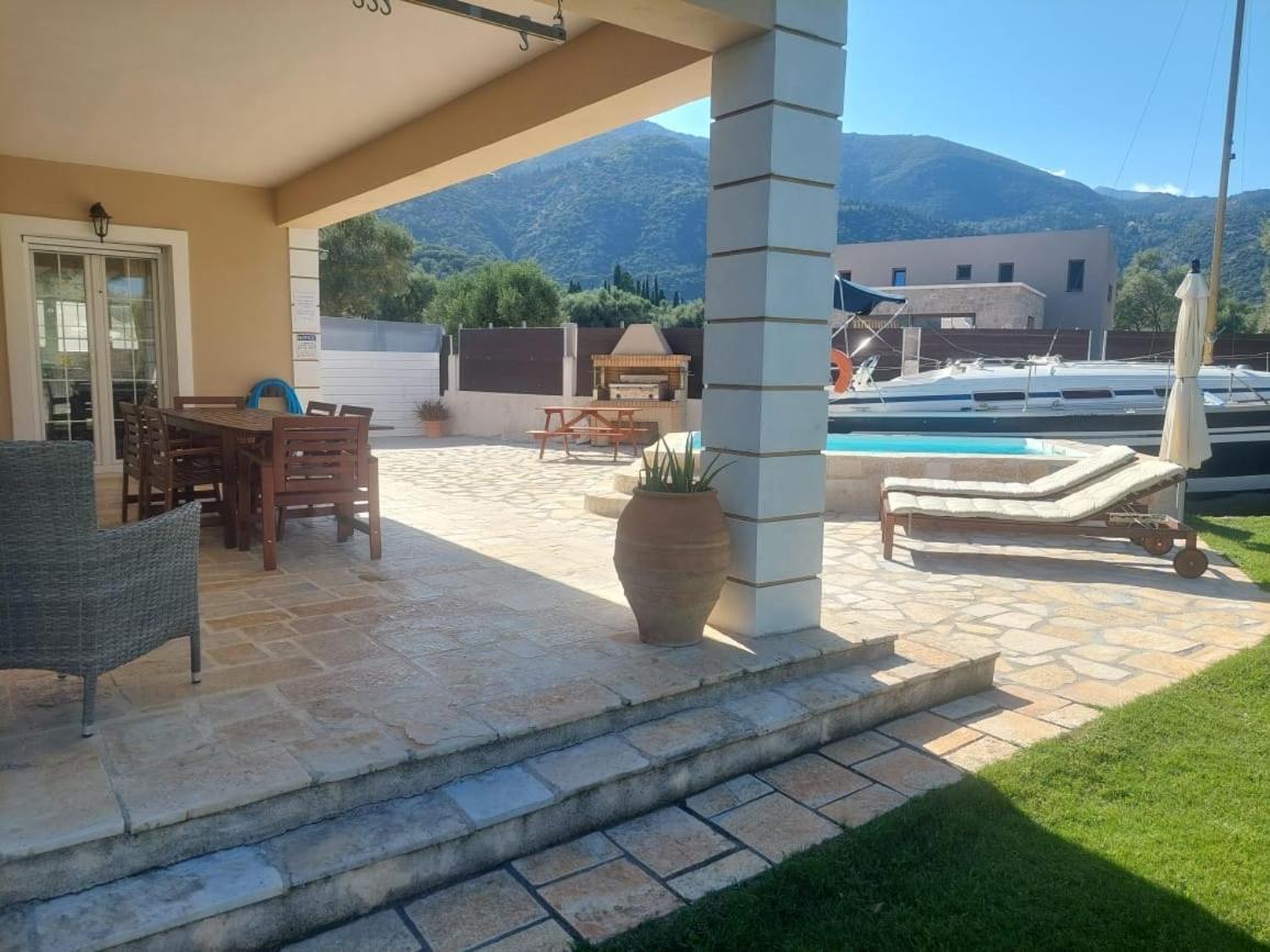 Villa Morris Nidhrion Exteriör bild
