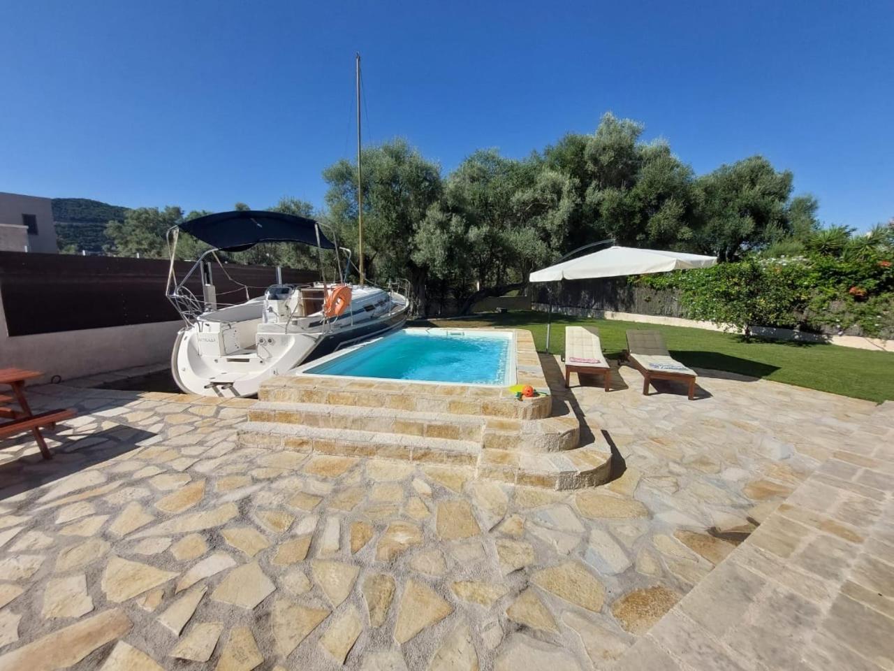 Villa Morris Nidhrion Exteriör bild